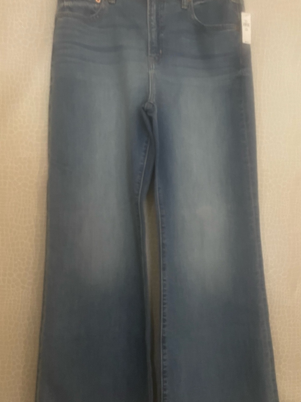 Women's Gap Relaxed Flare High Rise Jeans in Medium Blue 12 Short 30” inseam
